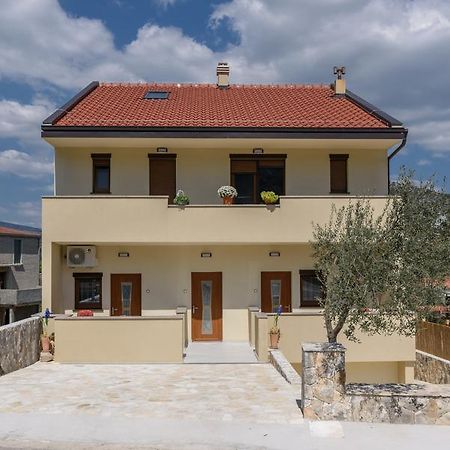Apartmani Marko I Ana Marina Exteriér fotografie
