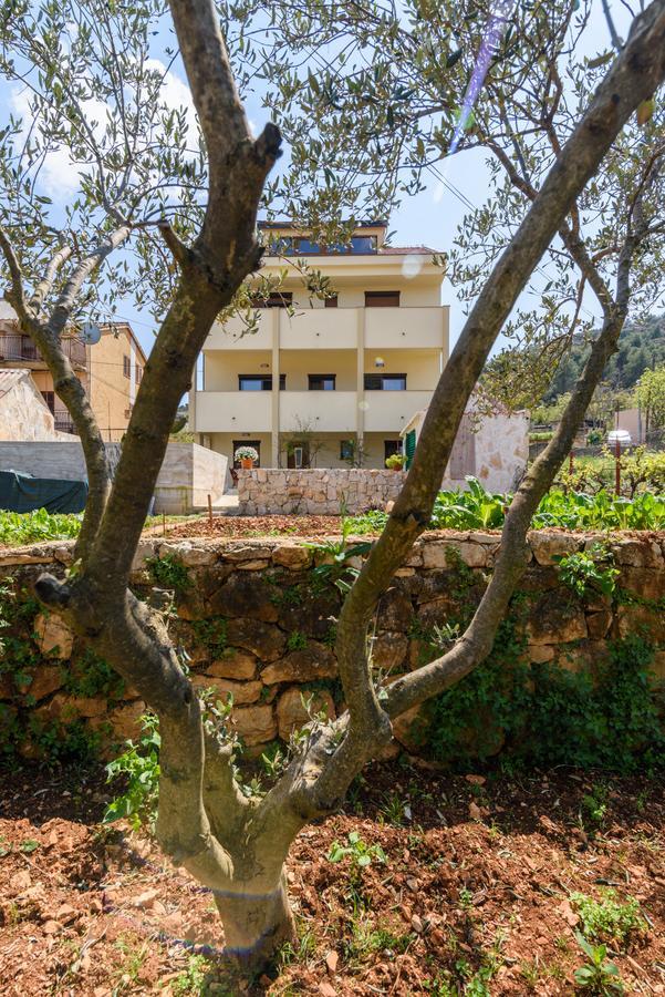 Apartmani Marko I Ana Marina Exteriér fotografie