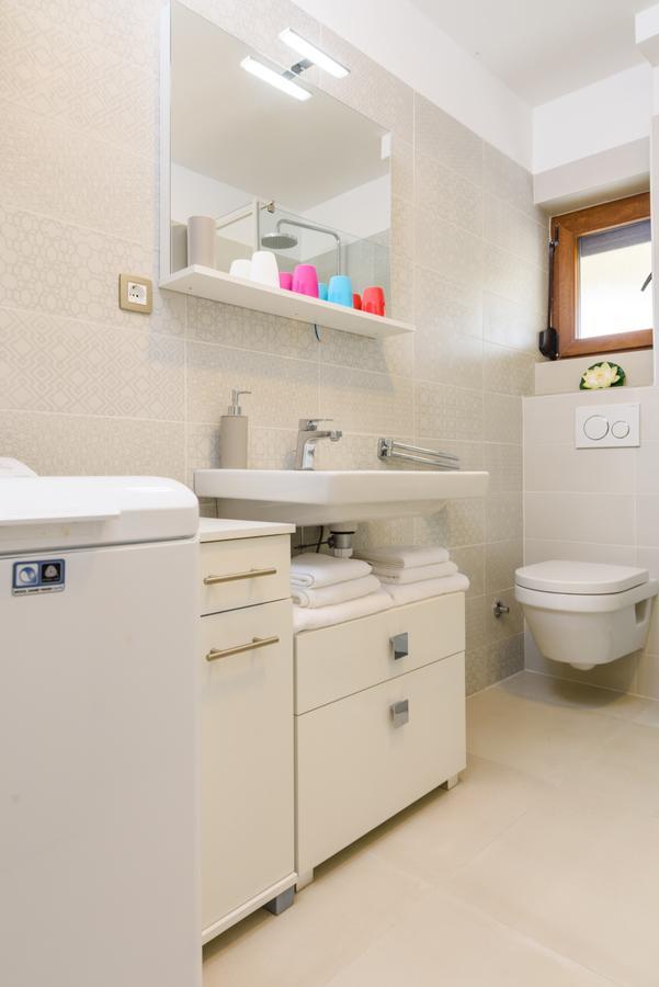 Apartmani Marko I Ana Marina Exteriér fotografie