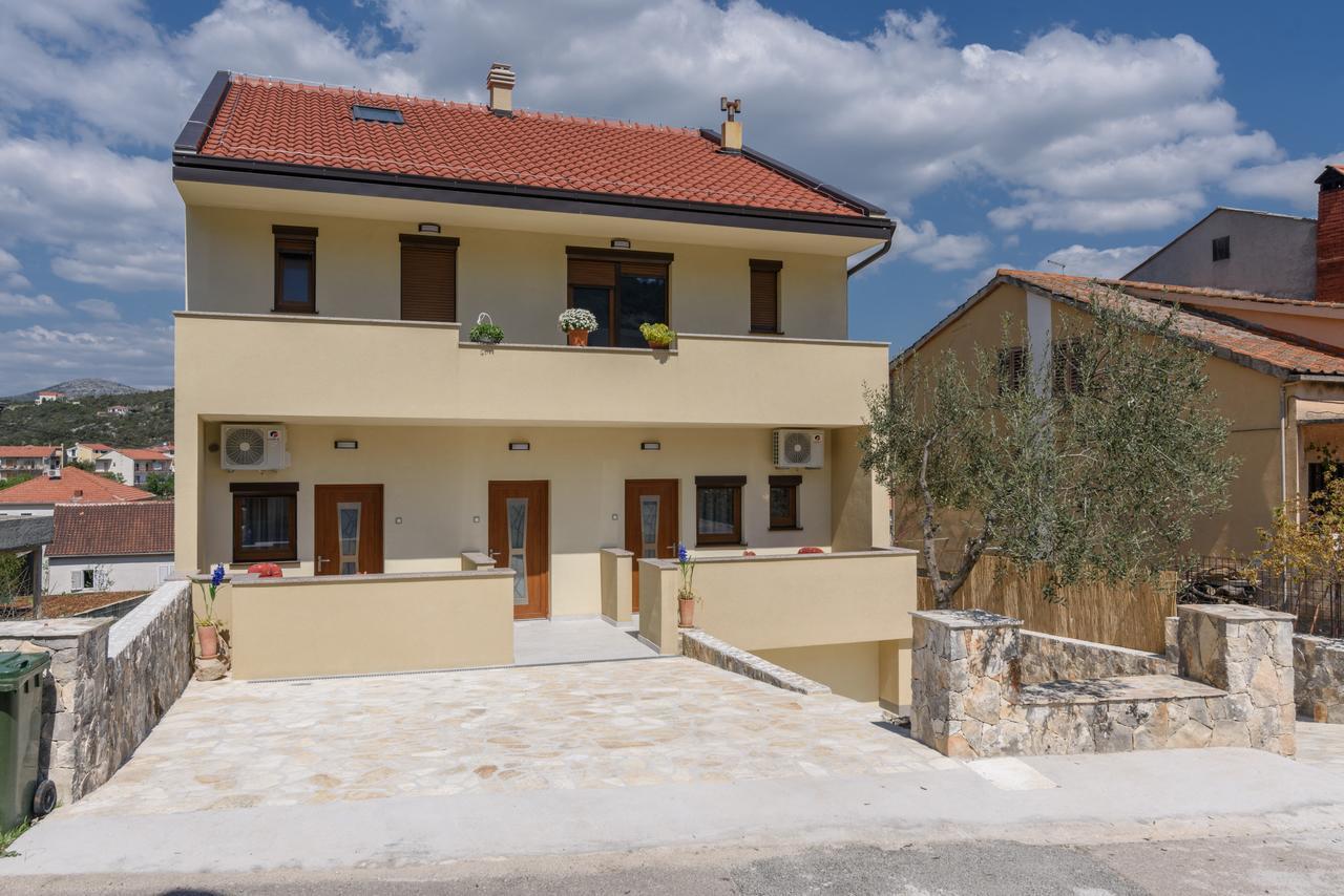 Apartmani Marko I Ana Marina Exteriér fotografie