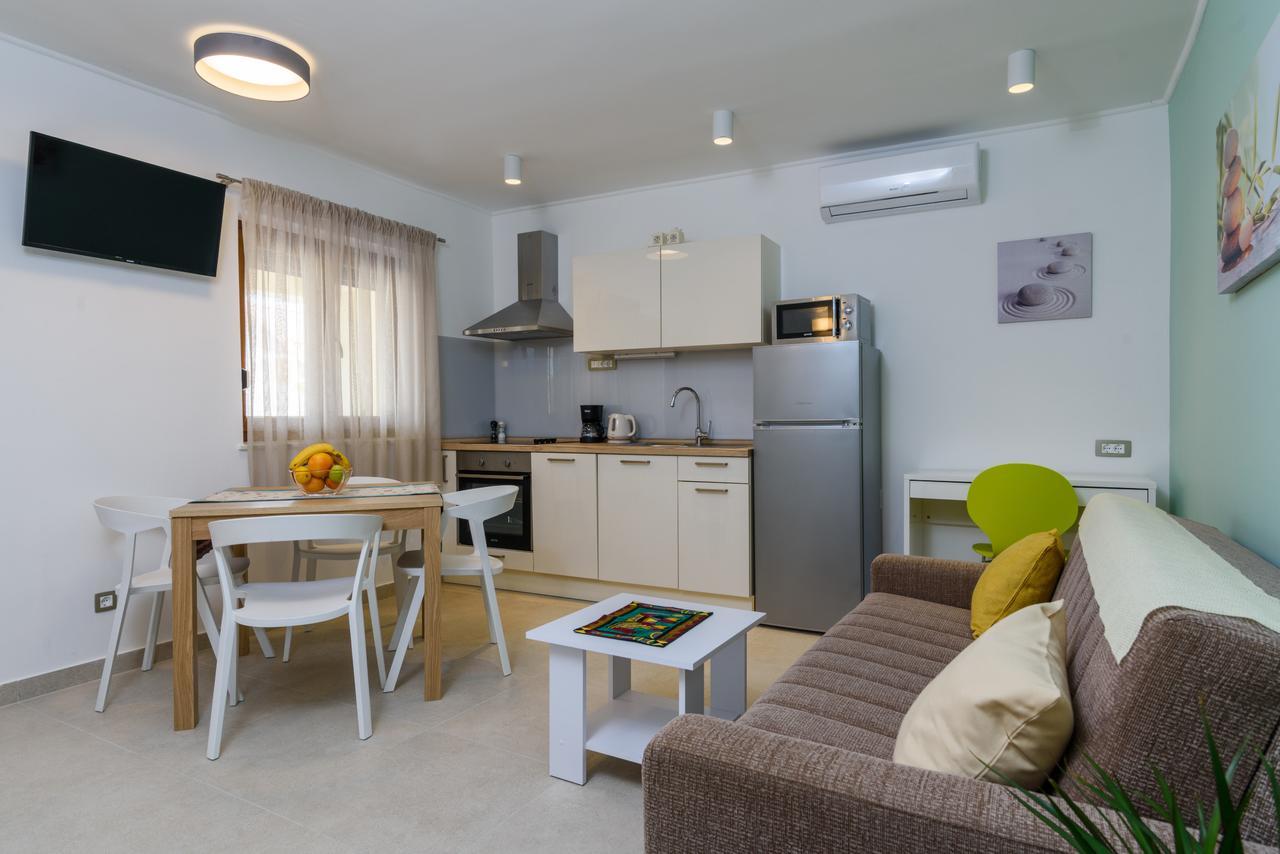 Apartmani Marko I Ana Marina Exteriér fotografie