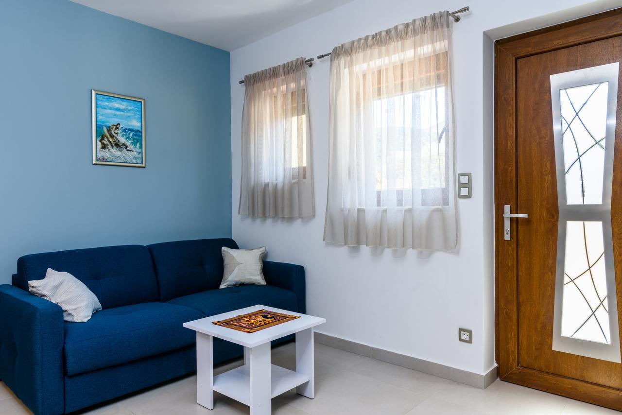 Apartmani Marko I Ana Marina Exteriér fotografie