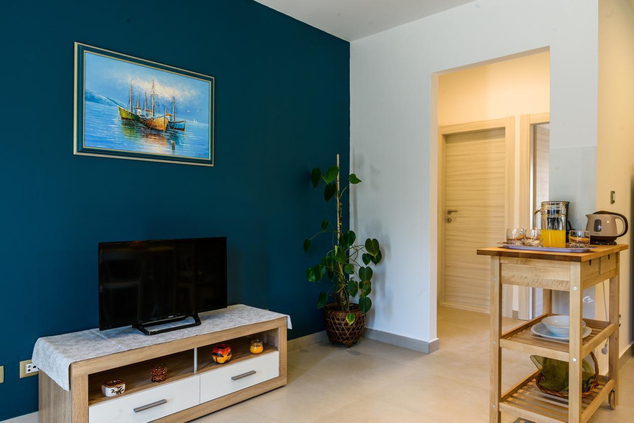 Apartmani Marko I Ana Marina Exteriér fotografie