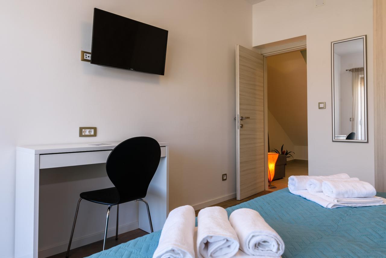 Apartmani Marko I Ana Marina Exteriér fotografie